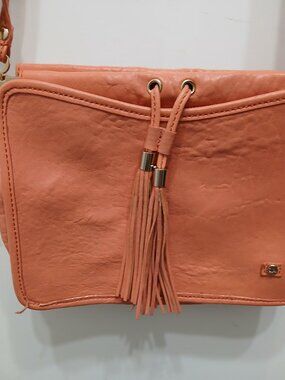 TreVero Tassel Crossbody🌻